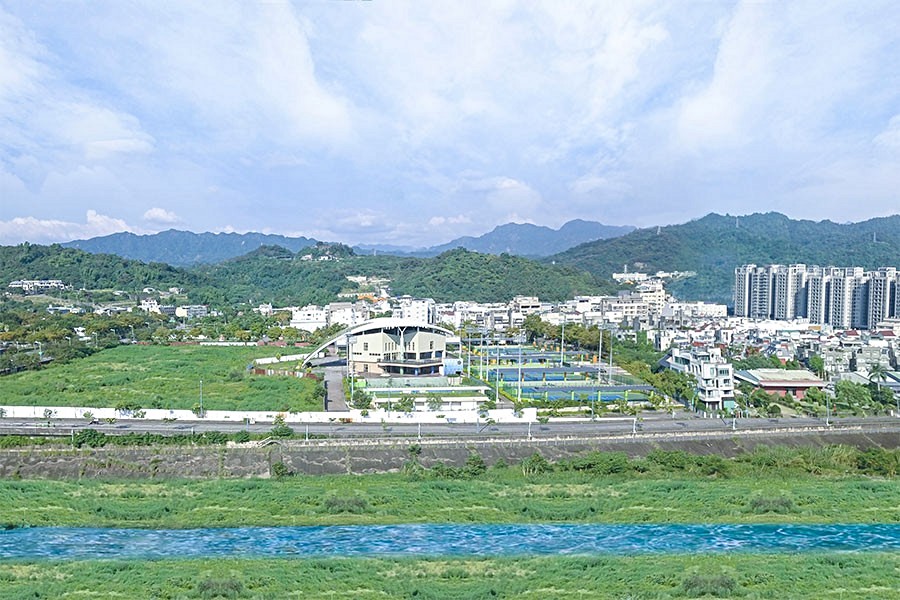 水岸第一排風景