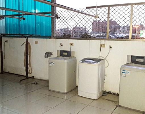 近自由路電梯套房含水費網路第四台 - Image 5