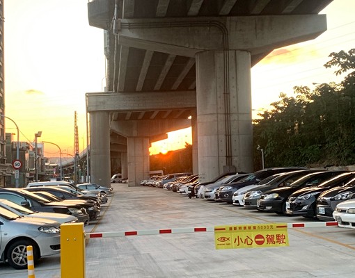 修紳停車場車位出租中！ - Image 4