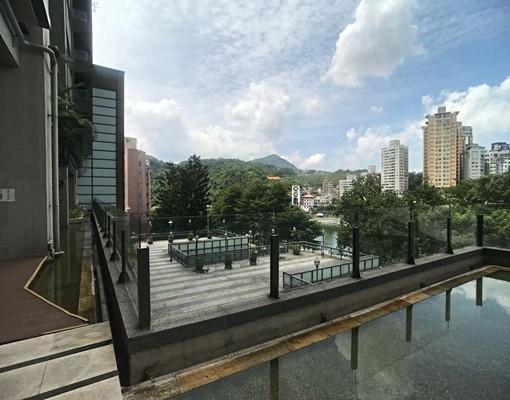 新店捷運站碧潭有約共構樓中樓大套房 - Image 2