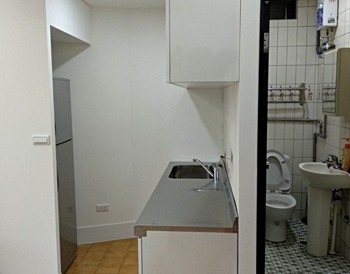 火車站走路五分鐘三樓免管理費9000元含有線電視 - Image 6