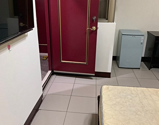 弘揚路（含專用室內機車位）套房出租 - Image 11