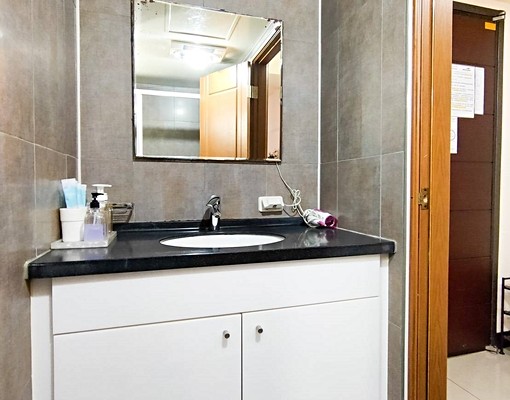 10/1才可看屋，京站高樓面中庭安靜美屋家具家電齊 - Image 4