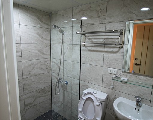 近板橋車站~附裝潢家具家電精緻1房1廳 - Image 3