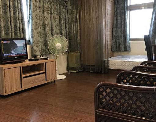 忠孝東路五段頂加電梯獨立套房 - Image 8