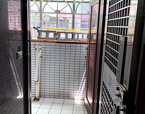 近水湳市場、中國醫大、中清路文心路口、附四台變頻冷氣 - Image 2