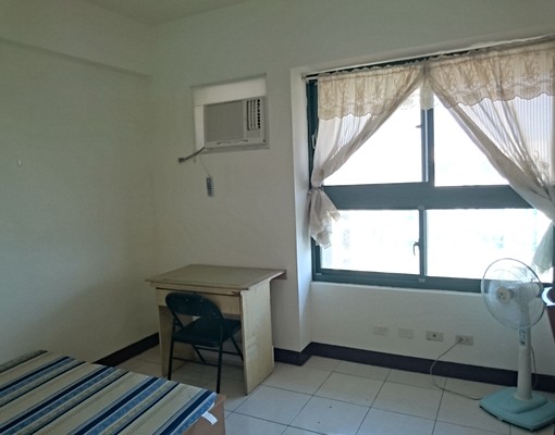 近中科大冷氣套房(北湖站走5分鐘) - Image 1