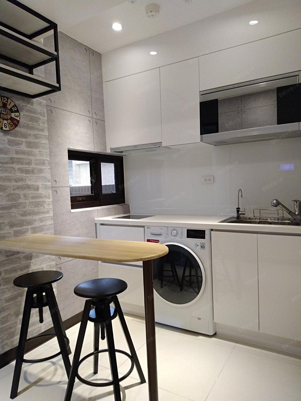 廚房餐桌
系統廚具 洗脫烘洗衣機