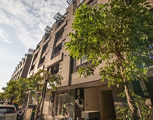 科大一路獨立電梯套房近台元.家樂福商圈 - Image 1