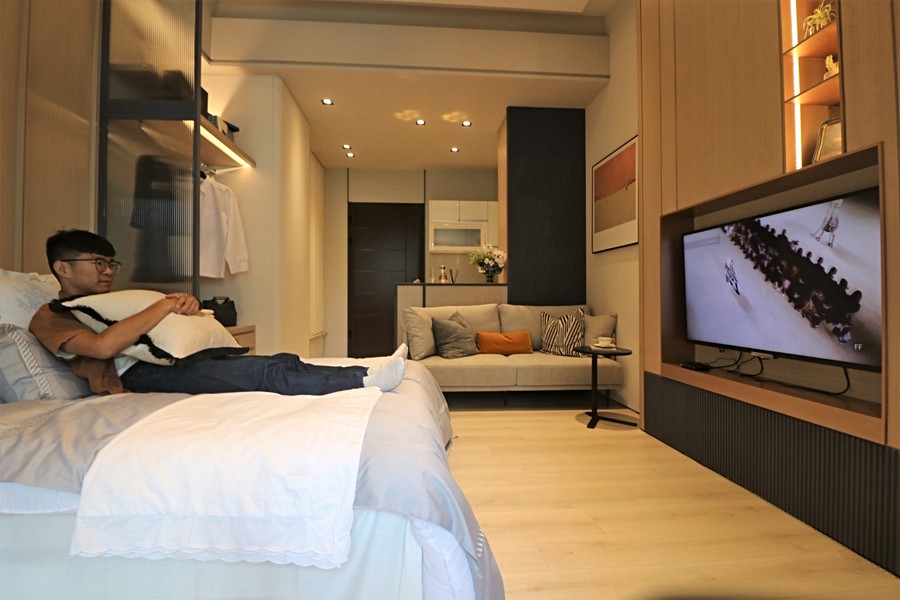 一不小心又溜到床上休息