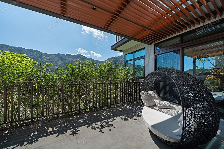 雲裡山樣/實品屋