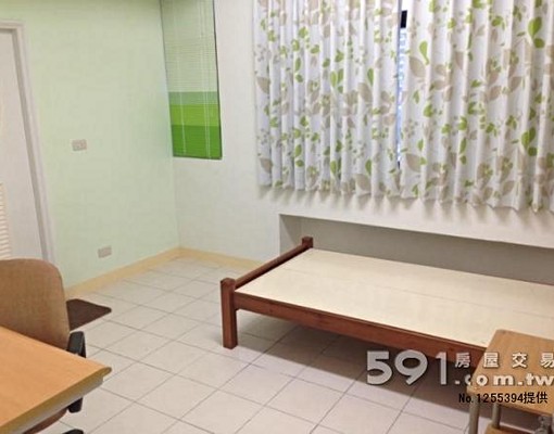 近雄女中央公園漢神大立,適學生上班族套房包水電 - Image 4