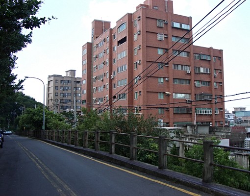 光復園區~社區管理~室內31坪大空間~免仲介費 - Image 1