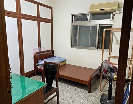 安靜單純讀書的好地方,近北商及台大醫 - Image 1