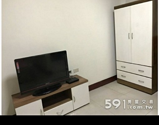 附機車位,汽車位(付費),垃圾箱,第四台,WIFI一樓套房。 - Image 2