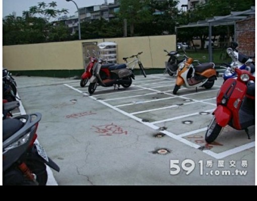 附機車位,汽車位(付費),垃圾箱,第四台,WIFI一樓套房。 - Image 5