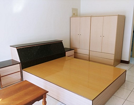 透天4樓半純住家,中庭花園,超大室內車庫 - Image 9