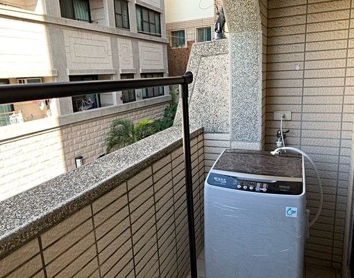 全新家電,獨洗,大陽台景觀套房榮碧樓 - Image 10