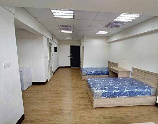 清大採光陽台全新大套房 - Image 1