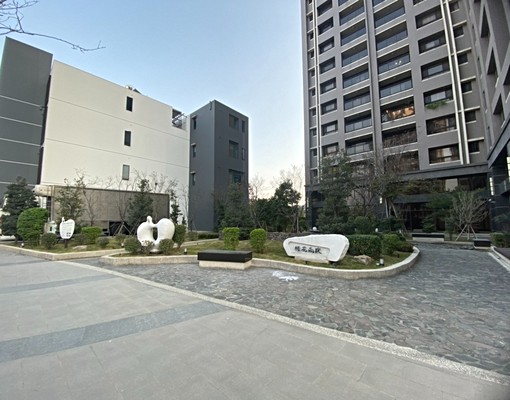 高鐵特區~視野3房附平車~飯店式管理~可租補~ - Image 12