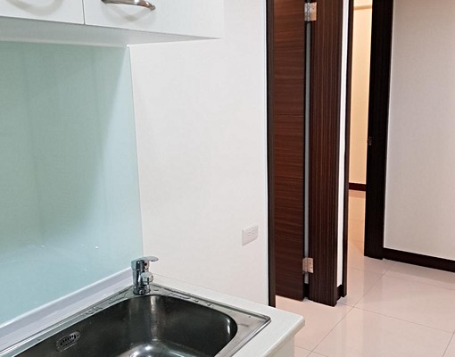 近中和遠東園區，有陽台對外窗新裝潢 - Image 5