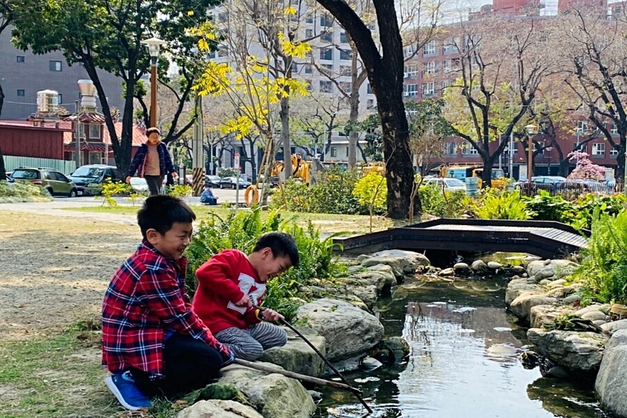 改建為公園後，很多小孩喜歡來玩耍。