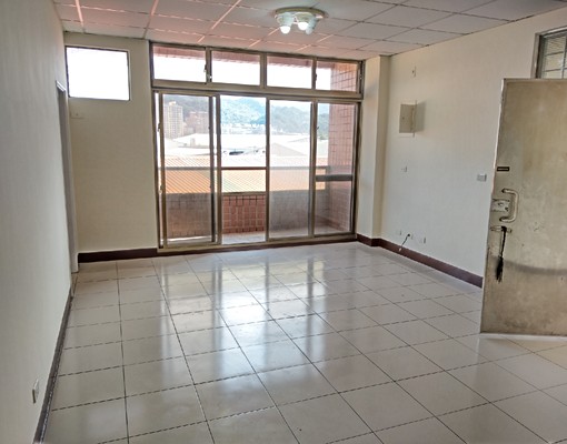 田尾街/華夏4房十車位/含管理費(可遷户口/可申請租屋補助) - Image 1