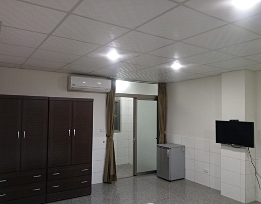 花園夜市新光三越附近超新家具電獨立_陽台套房 - Image 3
