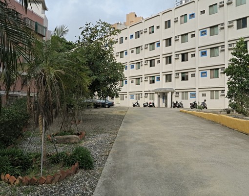 新竹科學園區旁電梯套房宿舍 - Image 1