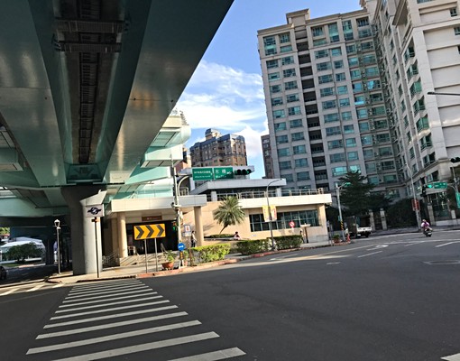 緊臨捷運無吵鬧聲,專用洗衣機,代收垃圾免追車 - Image 3