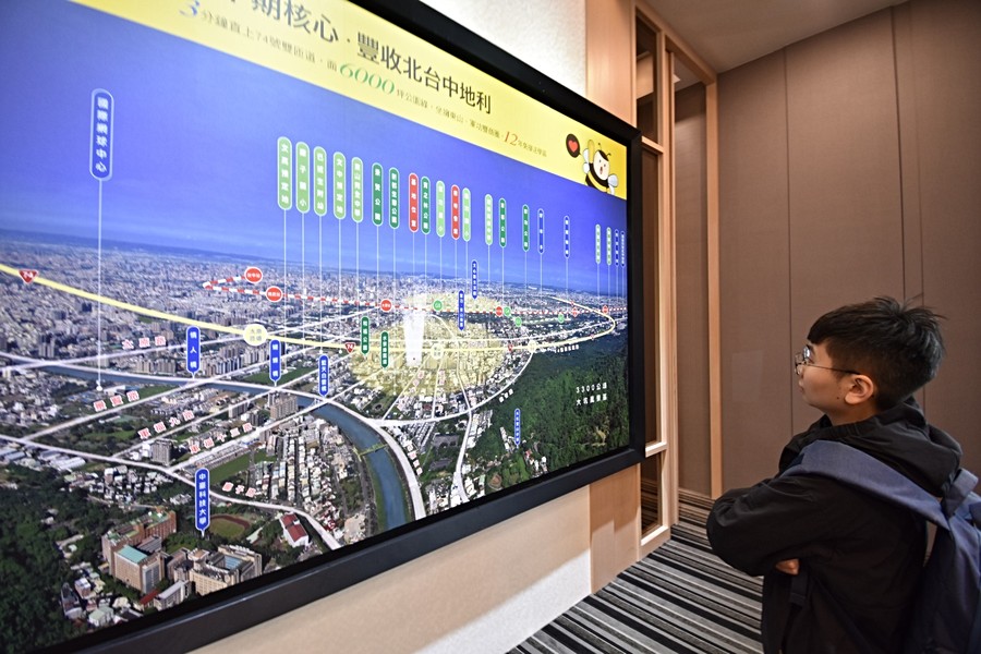 旁邊就是74方便啦！