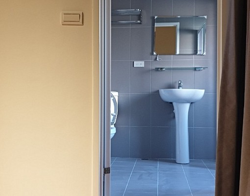 草屯大觀市場全新套房(可租屋補助) - Image 4