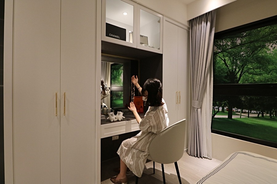 把電視櫃改成梳妝台我喜歡