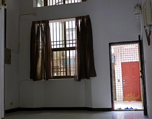 自租~全新整修別墅，鄰近公園綠地、學區 - Image 4