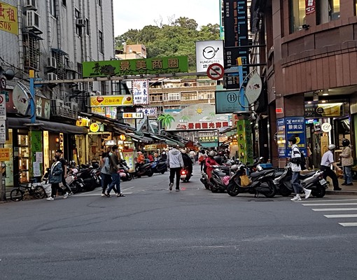 新店復興路電梯大樓出租(採光優交通便利) - Image 5