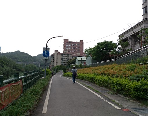 東南科大1電梯新裝修101市府捷運10分 - Image 4