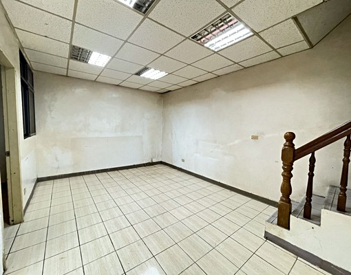 安康路新加坡面寬樓中樓大一樓 - Image 10