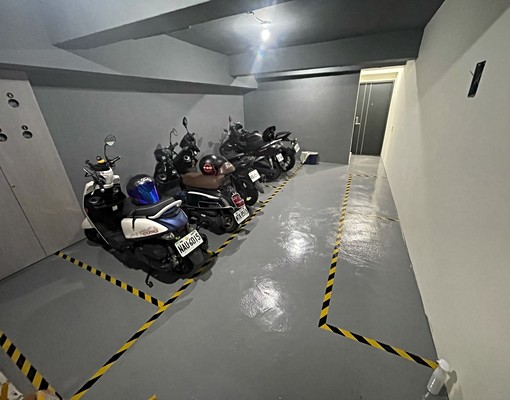 百萬裝潢,近府中站靜巷優質大套房 - Image 6