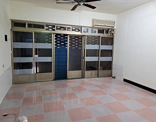 榮富國小旁一樓公寓出租 - Image 2