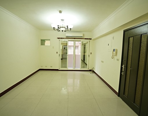 學府路一段68巷邊間近海山捷運站｜可租補｜三房兩廳兩衛兩陽台 - Image 1