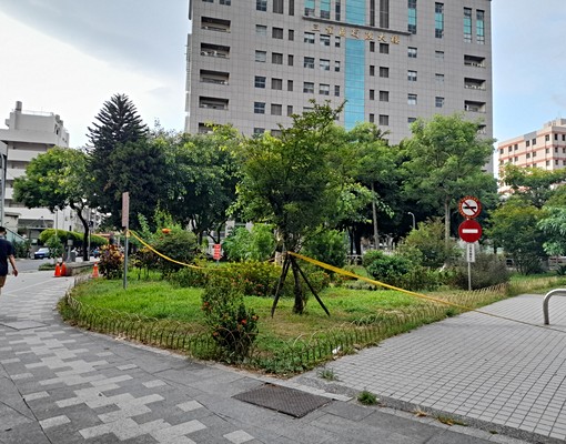 免费重陽路一段2樓35坪3房1廳1陽台2萬5 - Image 14