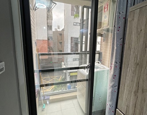 免仲介費火車站新電梯套房 - Image 3