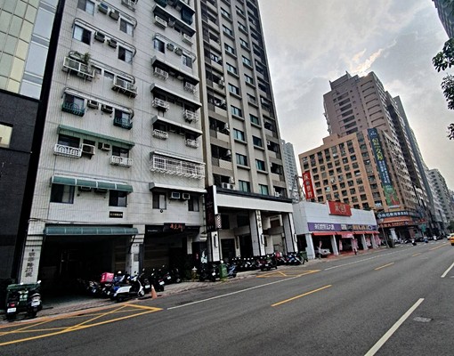 瑞豐夜市旁二房車位 - Image 2