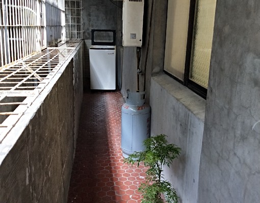 板橋30坪公寓(3房1廳1衛)廚房➕兩陽台(台藝大學生首選 - Image 8