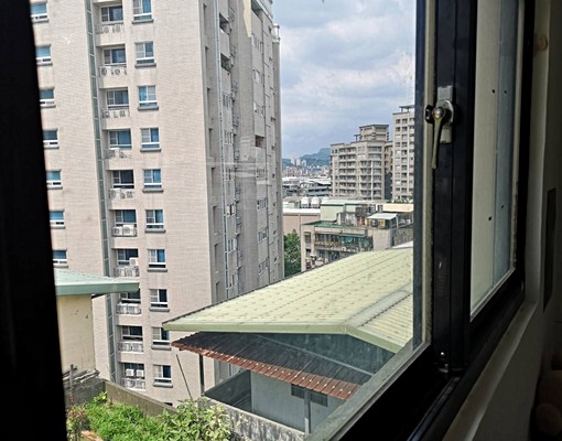 近七張家樂福山景二房一廳住宅 - Image 8