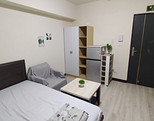 獨立套房不含管、有陽台、24hr警衛管理 - Image 1