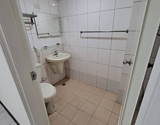 🚩豐原火車站旁🚩室內機車位🚩採光佳🚩機能佳🚩 - Image 4