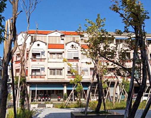 公教文化住宿區,溫馨平價美套房。 - Image 1