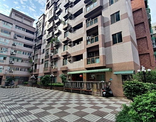 可申請租屋補助,可入户籍,含管理費 - Image 1