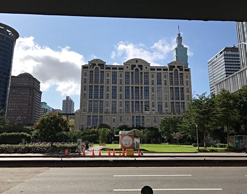 信義區地點最優、屋況最好,租金最公道 - Image 1